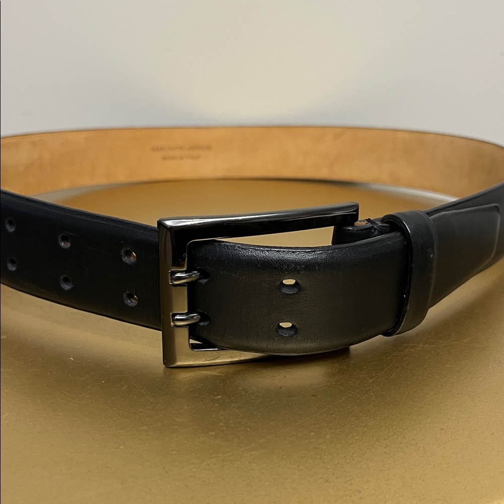 SAKS FIFTH AVENUE Leather Belt Black Size Medium Made In Italy